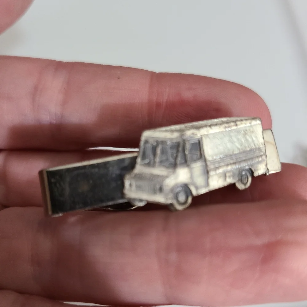Mens mail delivery truck tie money clip vintage silver very detailed estate